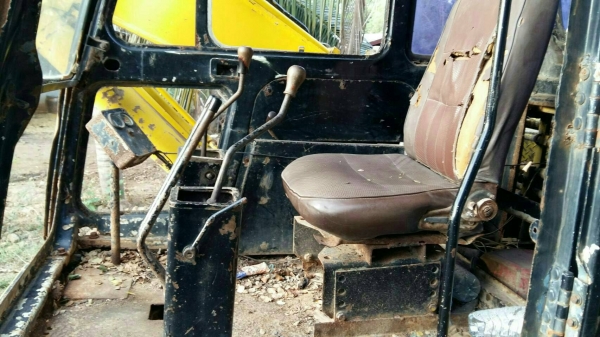 ขาย Komatsu Pc120-2ใส่บอดี้รุ่น6 สภาพสวยพร้อมใช้ ต่อคุณอ๊อฟพิจิตร086-737-9991