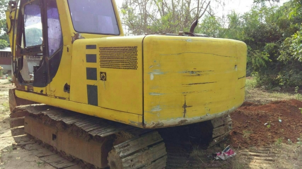 ขาย Komatsu Pc120-2ใส่บอดี้รุ่น6 สภาพสวยพร้อมใช้ ต่อคุณอ๊อฟพิจิตร086-737-9991