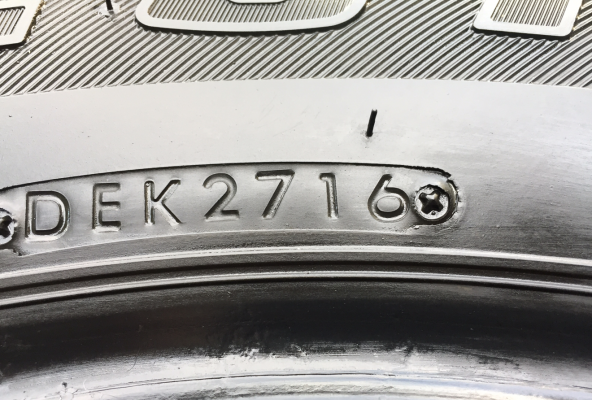 ยาง Bridgestone 245 70 16 ปี16 ดอกเต็ม เนื้อนิ่มๆ ใช้ยาว ราคาไม่แพง ยาง Bridgestone 245 70 16 ปี16 ดอกเต็ม เนื้อนิ่มๆ ใช้ยาว ราคาไม่แพง