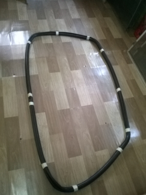 ขายขอบยางกระจกบังลมหน้า bmw e30 จำนวน1ชุดราคา1200บาท โทร0924462525โส กทม