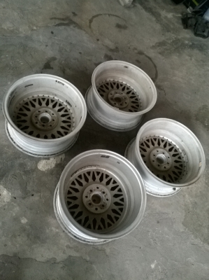 ขายแม็กBBS 4รู100-114ขอบ16 ไม่มีีซ่อม ขอบไม่มีเปิด จำนวน1ชุด ราคา7900บาท โทร0924462525โส กทม