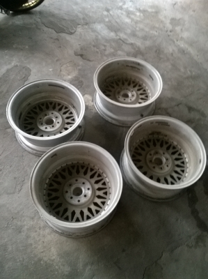 ขายแม็กBBS 4รู100-114ขอบ16 ไม่มีีซ่อม ขอบไม่มีเปิด จำนวน1ชุด ราคา7900บาท โทร0924462525โส กทม