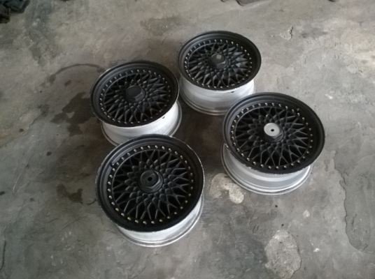 ขายแม็กBBS 4รู100-114ขอบ16 ไม่มีีซ่อม ขอบไม่มีเปิด จำนวน1ชุด ราคา7900บาท โทร0924462525โส กทม