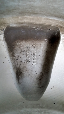 แม็กเดิมพรีรันเนอร์ ขอบ17 6รู139.7 พร้อมน็อตแท้ครบชุด