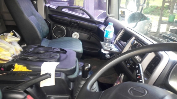 รถฮีโน่ 6 ล้อ FG8J 220 แรงม้า. ปี 55. , ( รถวิ่ง 4x,xxx กม. ) สนใจติดต่อ 081 - 6079515 รถฮีโน่ 6 ล้อ FG8J 220 แรงม้า. ปี 55. , ( รถวิ่ง 4x,xxx กม. ) สนใจติดต่อ 081 - 6079515