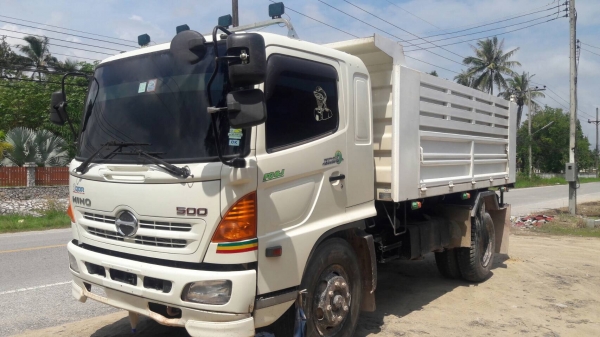 รถฮีโน่ 6 ล้อ FG8J 220 แรงม้า. ปี 55. , ( รถวิ่ง 4x,xxx กม. ) สนใจติดต่อ 081 - 6079515