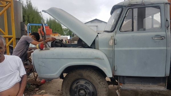 6ล้อหัวยาวติดเครน3ตัน เครื่อง6BG1 175 แรงเกียร์ร๊อก เล่มทะเบียนเอกสารครบ 6ล้อหัวยาวติดเครน3ตัน เครื่อง6BG1 175 แรงเกียร์ร๊อก เล่มทะเบียนเอกสารครบ