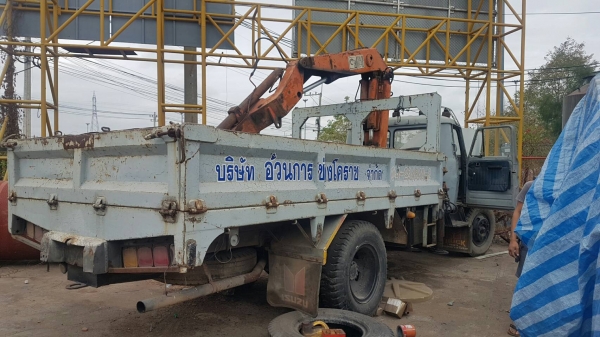 6ล้อหัวยาวติดเครน3ตัน เครื่อง6BG1 175 แรงเกียร์ร๊อก เล่มทะเบียนเอกสารครบ 6ล้อหัวยาวติดเครน3ตัน เครื่อง6BG1 175 แรงเกียร์ร๊อก เล่มทะเบียนเอกสารครบ