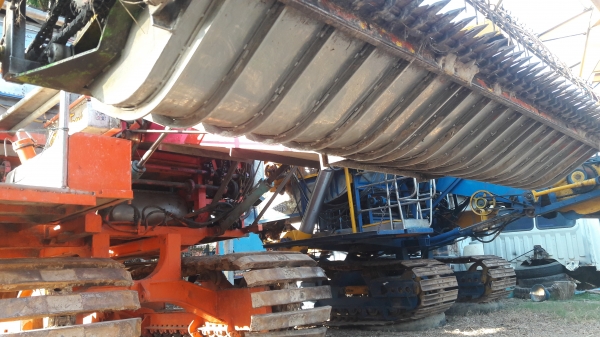 ขายรถเกี่ยวข้าว