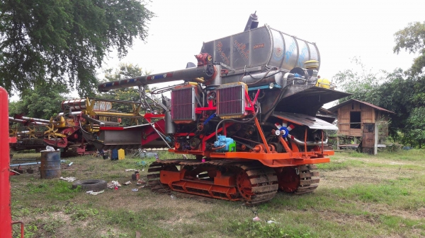 ขายรถเกี่ยวข้าว