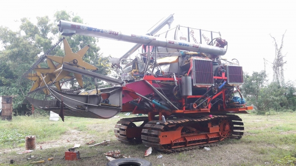 ขายรถเกี่ยวข้าว