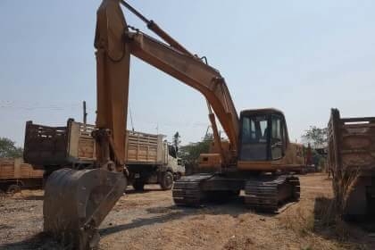 ขาย 795,000 KOMATSU PC200-6  เครื่อง 6D95L -Turbo โช่หนา เอวแน่น ไฟฟ้าครบ แอร์เย็น เอกสารเล่มทะเบียน  รถอยู่ จ.อุดร.  090-772-3710 090-772-3708