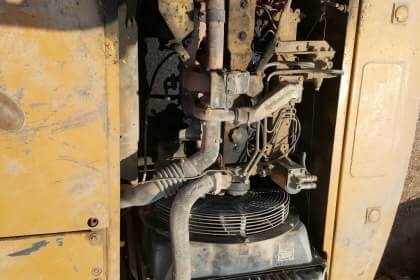 ขาย 795,000 KOMATSU PC200-6  เครื่อง 6D95L -Turbo โช่หนา เอวแน่น ไฟฟ้าครบ แอร์เย็น เอกสารเล่มทะเบียน  รถอยู่ จ.อุดร.  090-772-3710 090-772-3708