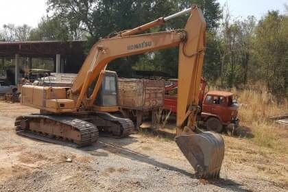 ขาย 795,000 KOMATSU PC200-6  เครื่อง 6D95L -Turbo โช่หนา เอวแน่น ไฟฟ้าครบ แอร์เย็น เอกสารเล่มทะเบียน  รถอยู่ จ.อุดร.  090-772-3710 090-772-3708