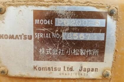 ขาย 795,000 KOMATSU PC200-6  เครื่อง 6D95L -Turbo โช่หนา เอวแน่น ไฟฟ้าครบ แอร์เย็น เอกสารเล่มทะเบียน  รถอยู่ จ.อุดร.  090-772-3710 090-772-3708