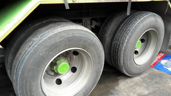 ขาย 2,750,000 ISUZU 360 ปี 56 ปลายปี แม่ดั้มเนียม - ลูก 3 คาน เนียม อู่อินเตอร์ แม่ยาว 6.30 ม.ลูกยาว