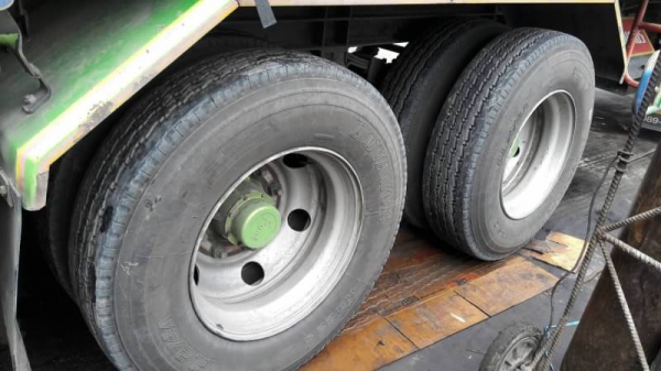 ขาย 2,750,000 ISUZU 360 ปี 56 ปลายปี แม่ดั้มเนียม - ลูก 3 คาน เนียม อู่อินเตอร์ แม่ยาว 6.30 ม.ลูกยาว