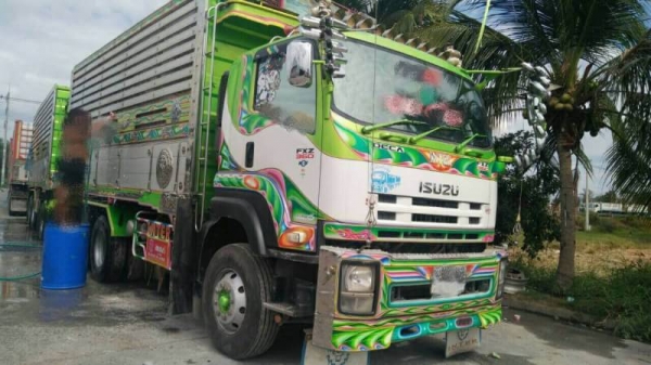 ขาย 2,750,000 ISUZU 360 ปี 56 ปลายปี แม่ดั้มเนียม - ลูก 3 คาน เนียม อู่อินเตอร์ แม่ยาว 6.30 ม.ลูกยาว
