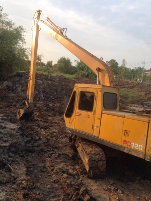 ขายรถแม็คโค KOMATSU PC100-2 สภาพสวยพร้อมใช้งาน เครื่องดี ช่วงล่างดี ใบแทร็กเต็ม รถไม่กินน้ำมันเครื่อง เอวดีไม่มีหลวม แอร์เย็นเจี๊ยบ โซ่บรูทใหม่ ราคาต่อรองคุยกันได้นะคะ