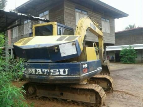 KOMATSU PC60-5