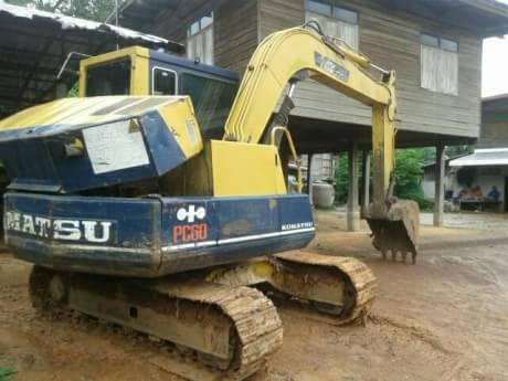 KOMATSU PC60-5