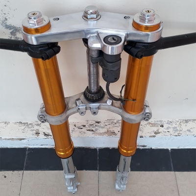 โช๊คอัพไซด์ดาวน์ (หัวกลับ)