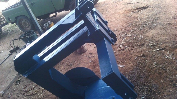 ขายผานขุดมันรถไถฟอร์ด