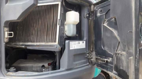 ขายKOBELCO SK135SR YY06  ปี2010  เครื่องคอมมอนเรล  เปิดได้รอบคัน  ใช้งานมาแค่  3,XXX ชั่วโมง  ลองระบบกันได้ทุกวัน  โทร  089-3818694  ดวงนภา