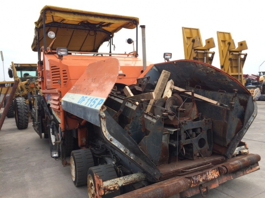 รถปูยาง Demag / Dynapac รุ่น DF115P ปี 2005 เครื่อง DEUTZ ระบายความร้อนแบบหม้อน้ำ นำเข้าจากญี่ปุ่น ราคาถูกมาก ๆ ครับ