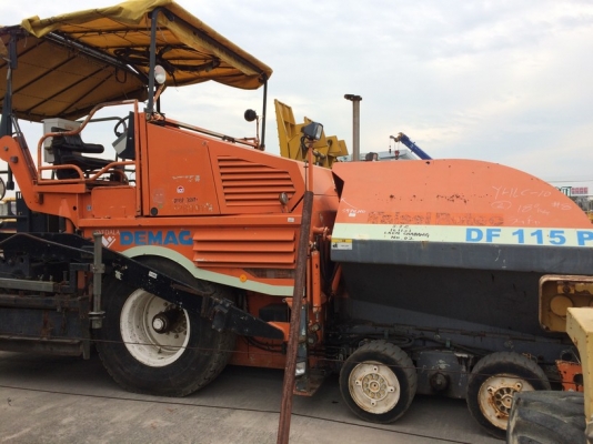 รถปูยาง Demag / Dynapac รุ่น DF115P ปี 2005 เครื่อง DEUTZ ระบายความร้อนแบบหม้อน้ำ นำเข้าจากญี่ปุ่น ราคาถูกมาก ๆ ครับ