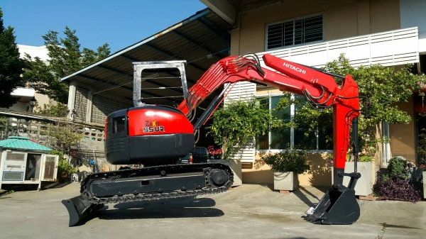 ขาย รถขุด HITACHI รุ่น EX55UR-2- มือสองญี่ปุ่น แทรกเหล็ก สลักบูท เอวแน่น 100\% ทุกสัดส่วน แรงดี ทุกระบบ ปั้มนิ้ว เครื่ือง4สูบ มือถือ/LINE ID : 0818753444