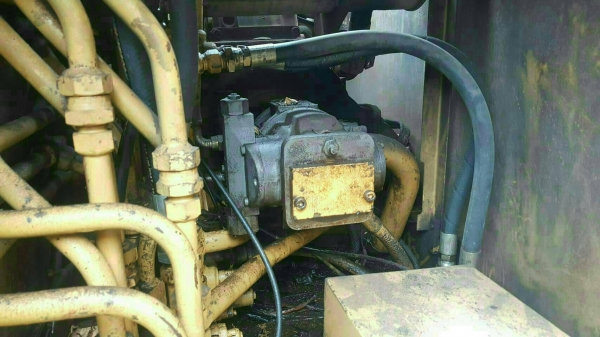 ขายด่วนครับ Cat e70. มีแอร์ สภาพดี แท้คแน่น ก้อแน่น350000 อย่าช้