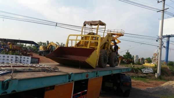 tractor-backhoe ขอบคุณลูกค้า สงขลาครับ มาอุดหนุนรถตักล้อยาง แบบเอวอ่อนของเราไปใช้ครับ