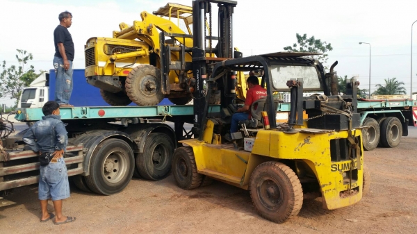 tractor-backhoe ขอบคุณลูกค้า สงขลาครับ มาอุดหนุนรถตักล้อยาง แบบเอวอ่อนของเราไปใช้ครับ tractor-backhoe ขอบคุณลูกค้า สงขลาครับ มาอุดหนุนรถตักล้อยาง แบบเอวอ่อนของเราไปใช้ครับ