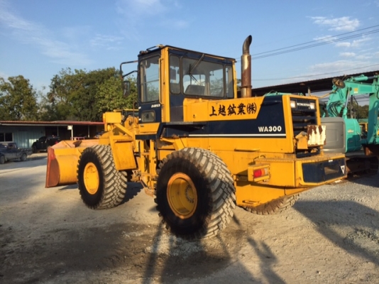 KOMATSU WA300-1 นำเข้าจากญี่ปุ่น ยางสวยๆ KOMATSU WA300-1 นำเข้าจากญี่ปุ่น ยางสวยๆ