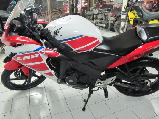 Honda CBR150R