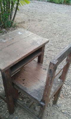ชุดโต๊ะนักเรียนไม้สัก ชุดโต๊ะนักเรียนไม้สัก
