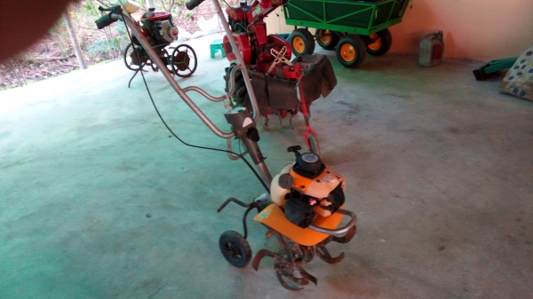 รถพรวนดิน รถสับดิน ROBIN