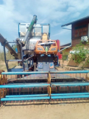 ขายรถเกี่ยวศักดิพัฒนา BIG เครื่อง230เทอรโบว์ ช่วงล่าง12 ปั๊ม23อุ้ม2.5ตัน