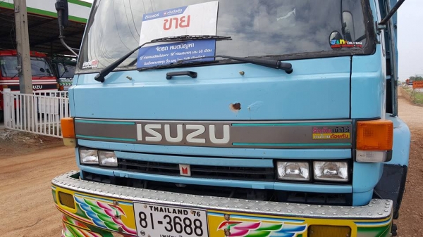 ร๊อกกี้195แรงปี2537ยาว7.20 เบรคจิฟฟี่ สีไม่ค่อยสวย คัสซีสายจัด ยางเต็ม 6เส้น