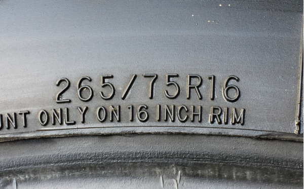 ยาง All Cooper 265 75 16 ปี13 ดอกเต็ม ไม่มีปะ ใช้ยาว ราคาไม่แพง