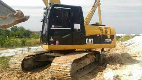 CAT 320D