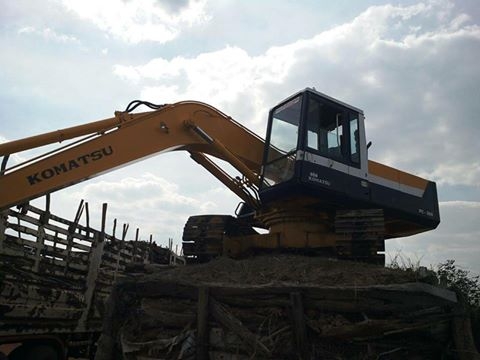 ขายรถขุดแบ็คโค PC200-5KOMATSU คอนโทรลสั้น ไฟฟ้าตัด เอกสารซื้อขาย