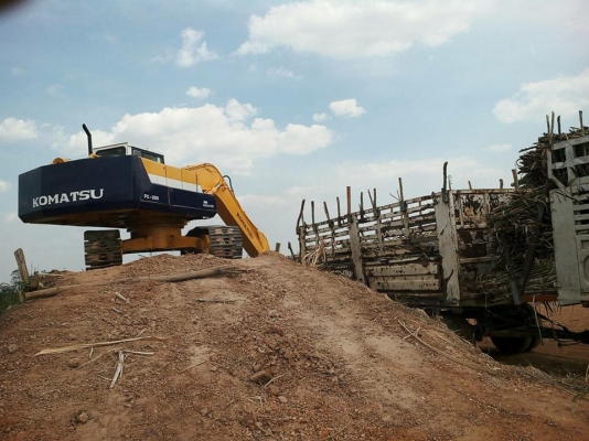 ขายรถขุดแบ็คโค PC200-5KOMATSU คอนโทรลสั้น ไฟฟ้าตัด เอกสารซื้อขาย