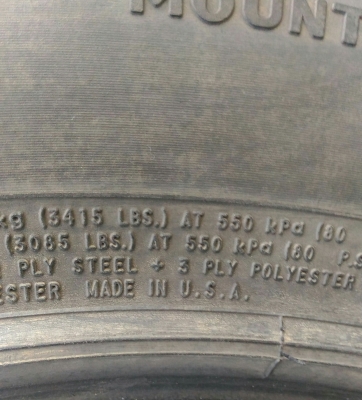 ขายยาง Mud MICKEY 265/75/16 ปี 16