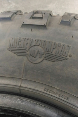 ขายยาง Mud MICKEY 265/75/16 ปี 16