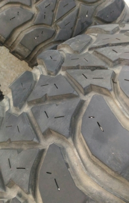 ขายยาง Mud MICKEY 265/75/16 ปี 16