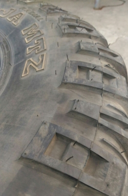 ขายยาง Mud MICKEY 265/75/16 ปี 16