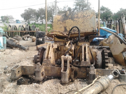 ขายชิ้นส่วนอะไหล่รถแทรกเตอร์ CAT-D-6-C สภาพตามรูปครับ ขายชิ้นส่วนอะไหล่รถแทรกเตอร์ CAT-D-6-C สภาพตามรูปครับ