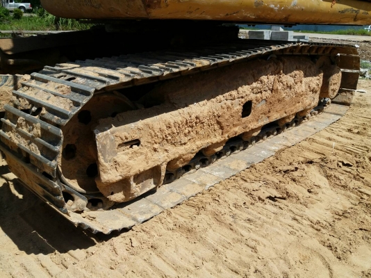 ขายรถแบคโฮ KOMATSU PC60-7 เอกสารอินวอย ระบบไฟเต็ม ราคา 550000